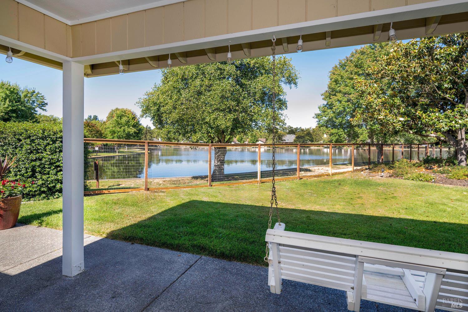 Detail Gallery Image 30 of 40 For 9636 Lakewood Dr, Windsor,  CA 95492 - 2 Beds | 2 Baths