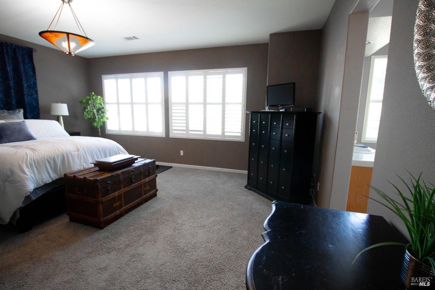 Detail Gallery Image 16 of 33 For 325 Marshall Rd, Vacaville,  CA 95687 - 4 Beds | 3 Baths
