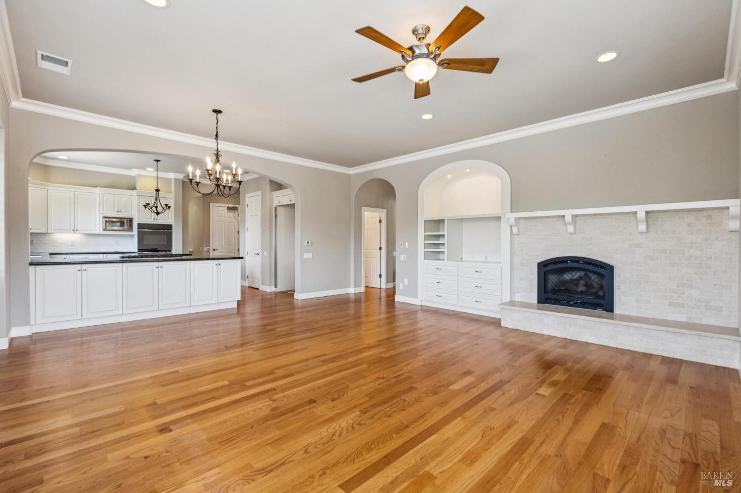 Detail Gallery Image 20 of 79 For 3557 Golf View Ter, Santa Rosa,  CA 95405 - 4 Beds | 3/1 Baths