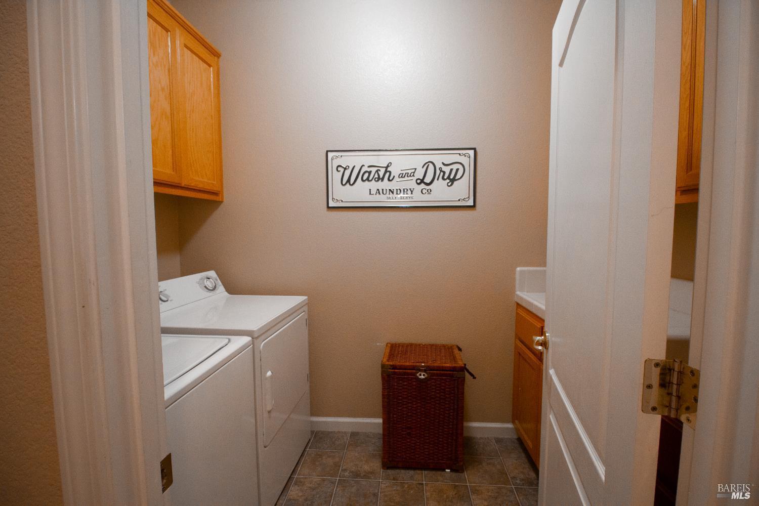 Detail Gallery Image 27 of 33 For 325 Marshall Rd, Vacaville,  CA 95687 - 4 Beds | 3 Baths