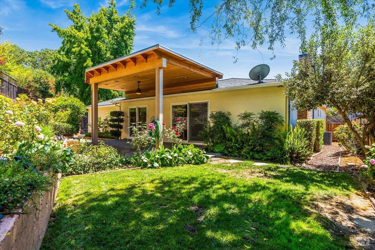 Detail Gallery Image 17 of 37 For 5331 Diane Way, Santa Rosa,  CA 95409 - 2 Beds | 2 Baths