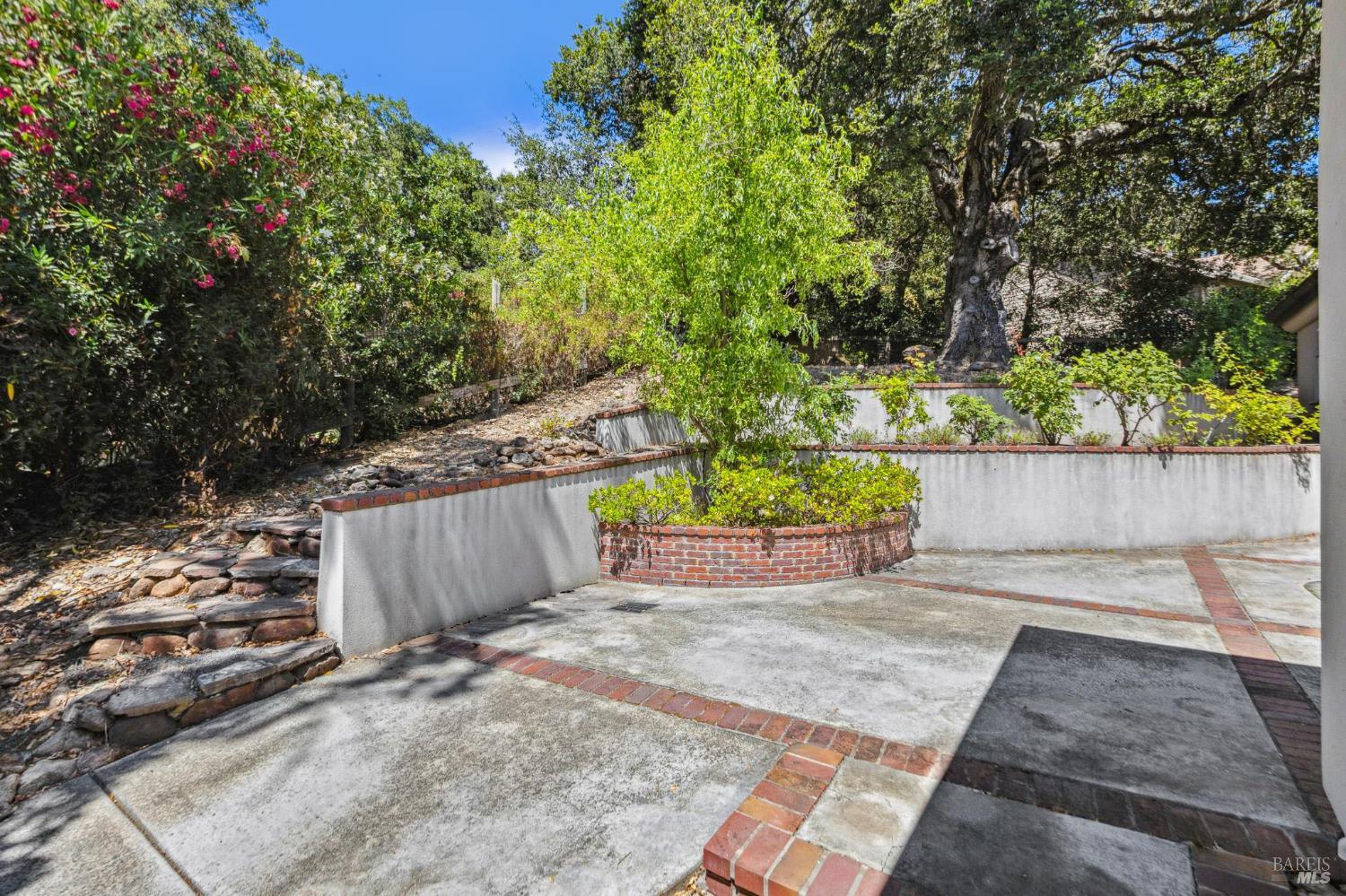 Detail Gallery Image 73 of 79 For 3557 Golf View Ter, Santa Rosa,  CA 95405 - 4 Beds | 3/1 Baths