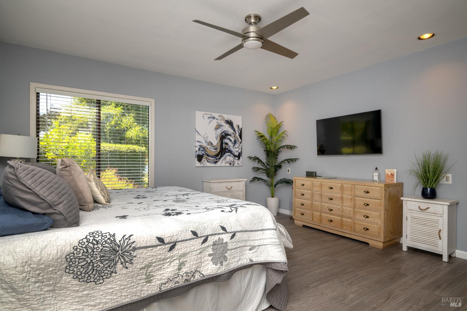 Detail Gallery Image 23 of 40 For 9636 Lakewood Dr, Windsor,  CA 95492 - 2 Beds | 2 Baths