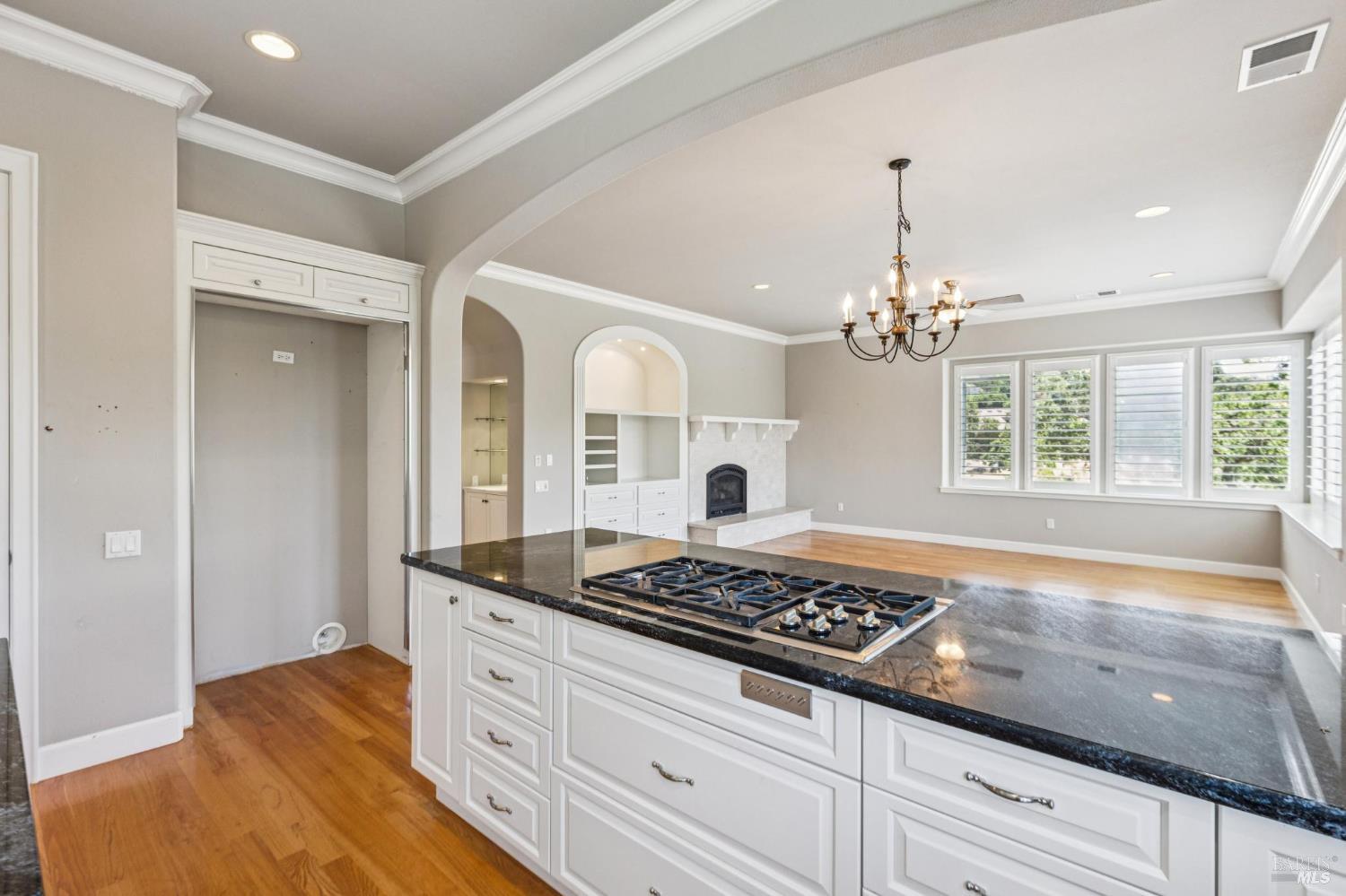 Detail Gallery Image 27 of 79 For 3557 Golf View Ter, Santa Rosa,  CA 95405 - 4 Beds | 3/1 Baths