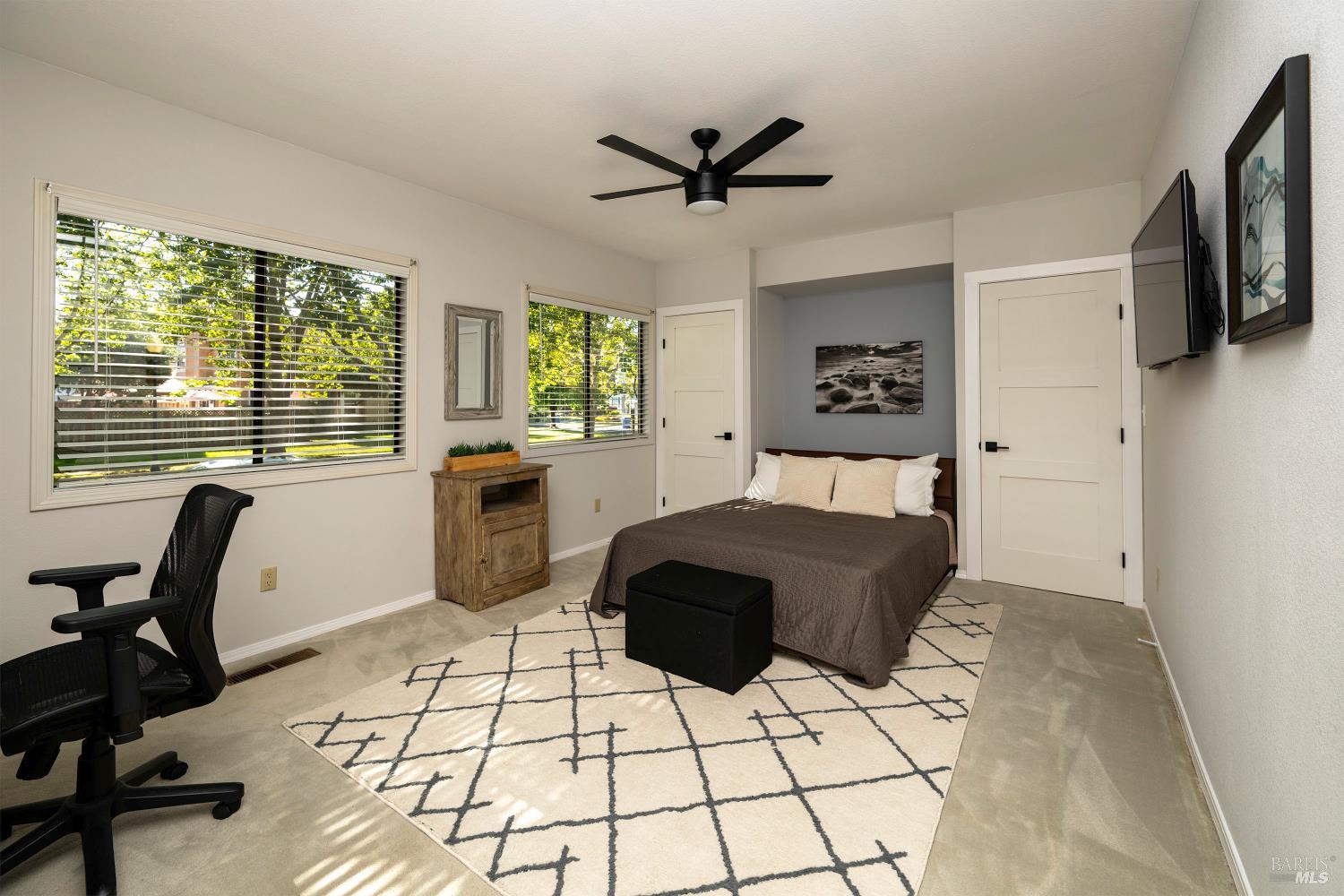 Detail Gallery Image 19 of 40 For 9636 Lakewood Dr, Windsor,  CA 95492 - 2 Beds | 2 Baths
