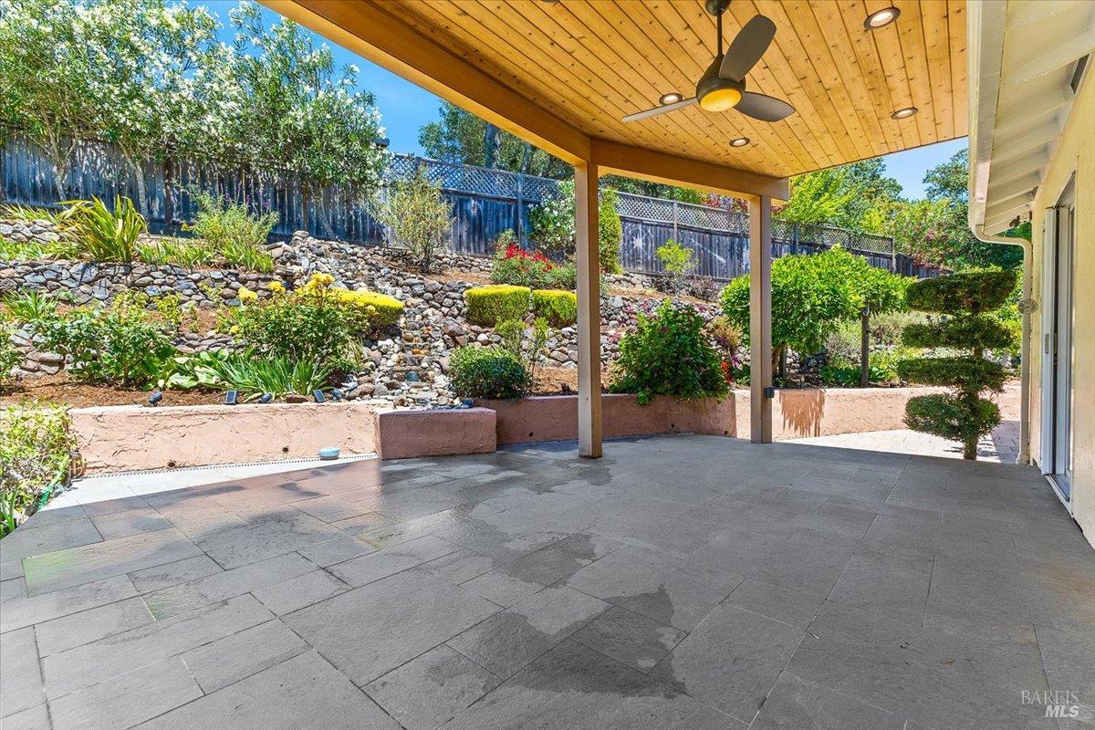 Detail Gallery Image 14 of 37 For 5331 Diane Way, Santa Rosa,  CA 95409 - 2 Beds | 2 Baths