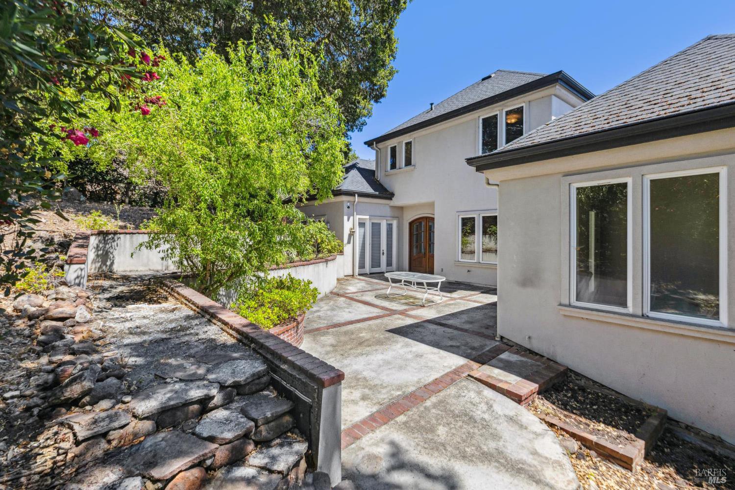 Detail Gallery Image 74 of 79 For 3557 Golf View Ter, Santa Rosa,  CA 95405 - 4 Beds | 3/1 Baths