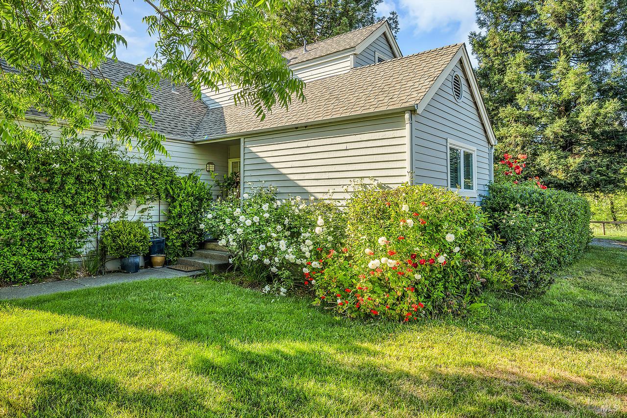 Detail Gallery Image 17 of 18 For 1500 Voorhees Cir, Saint Helena,  CA 94574 - 3 Beds | 2 Baths