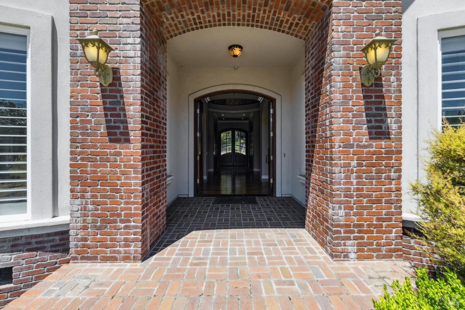 Detail Gallery Image 4 of 79 For 3557 Golf View Ter, Santa Rosa,  CA 95405 - 4 Beds | 3/1 Baths