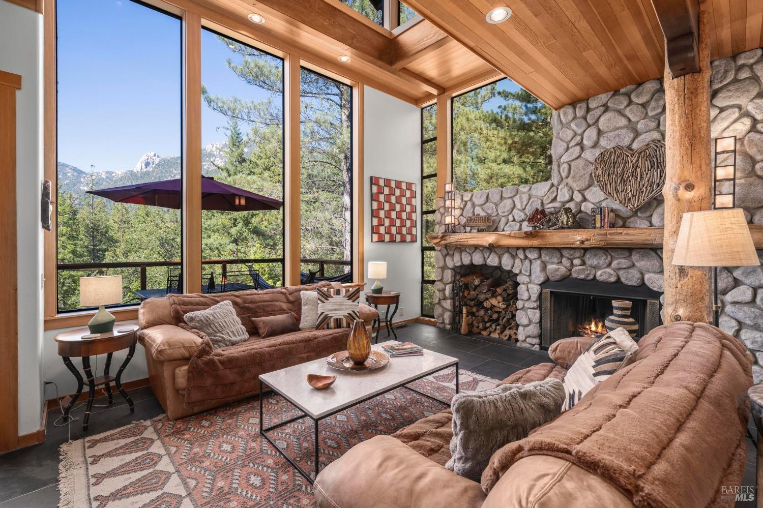 Detail Gallery Image 8 of 70 For 54789 Wildwood Dr, Idyllwild,  CA 92549 - 4 Beds | 3/1 Baths