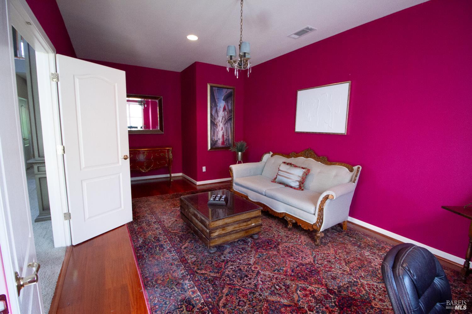 Detail Gallery Image 7 of 33 For 325 Marshall Rd, Vacaville,  CA 95687 - 4 Beds | 3 Baths
