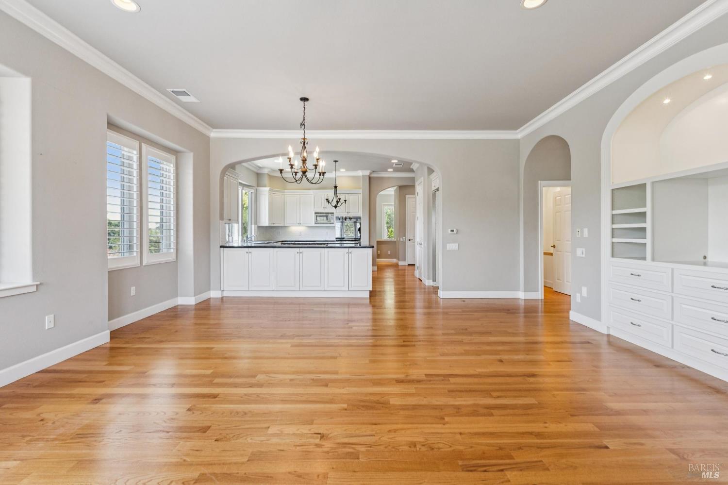 Detail Gallery Image 22 of 79 For 3557 Golf View Ter, Santa Rosa,  CA 95405 - 4 Beds | 3/1 Baths