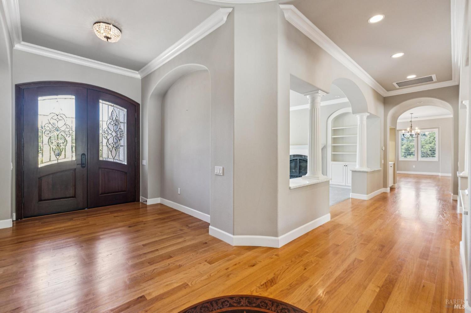 Detail Gallery Image 10 of 79 For 3557 Golf View Ter, Santa Rosa,  CA 95405 - 4 Beds | 3/1 Baths