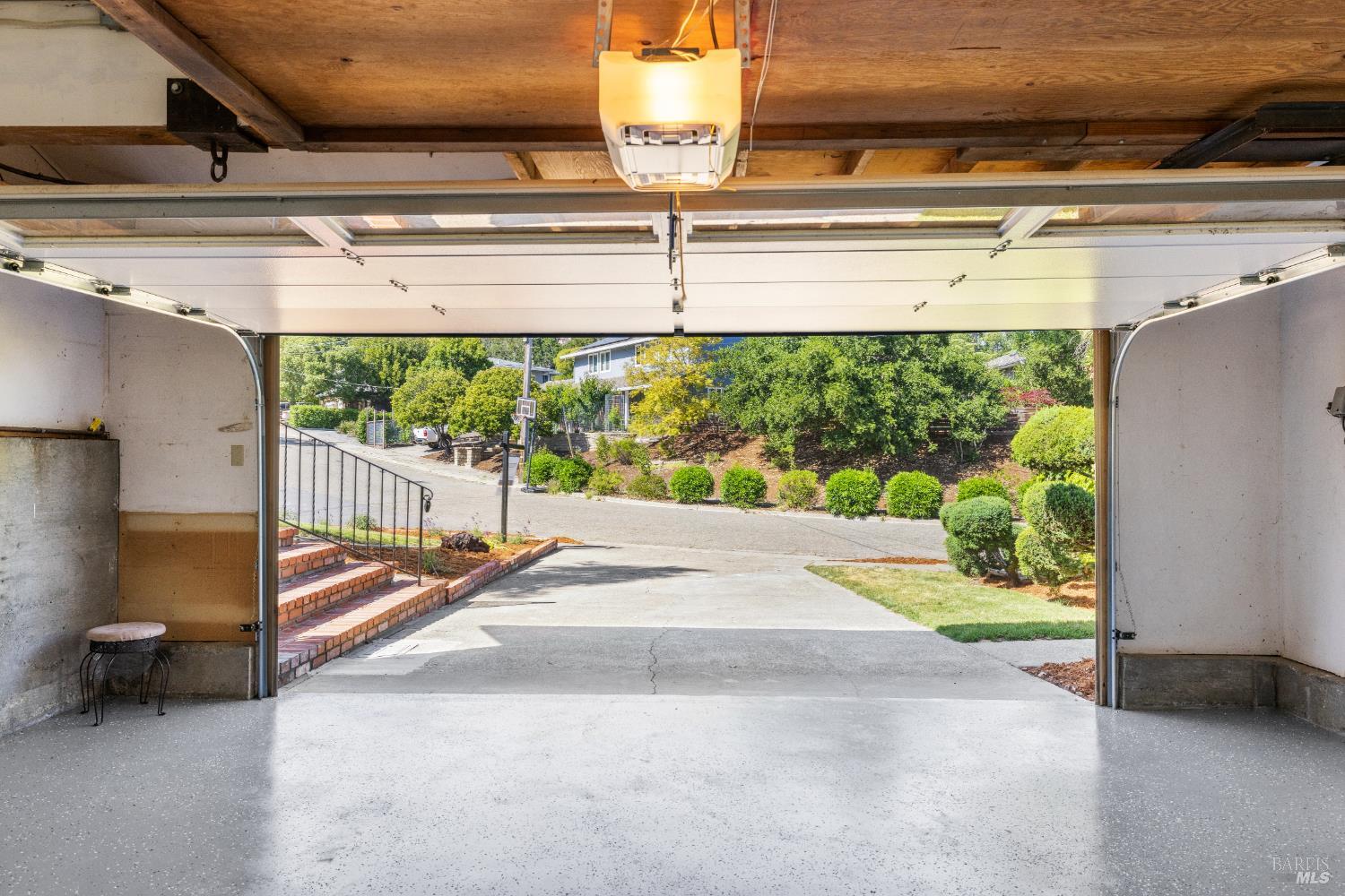 Detail Gallery Image 27 of 53 For 7 Hearthstone Ct, San Rafael,  CA 94903 - 4 Beds | 2/1 Baths