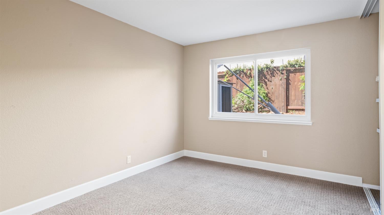 Detail Gallery Image 23 of 59 For 882 Oxford Way, Benicia,  CA 94510 - 4 Beds | 3 Baths