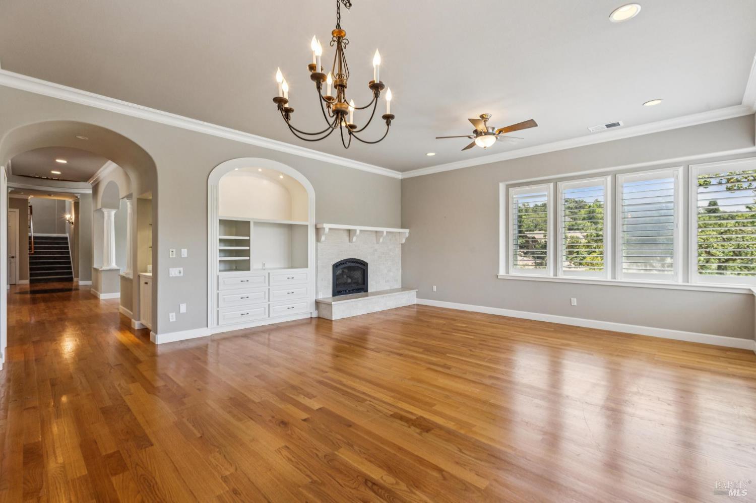 Detail Gallery Image 19 of 79 For 3557 Golf View Ter, Santa Rosa,  CA 95405 - 4 Beds | 3/1 Baths