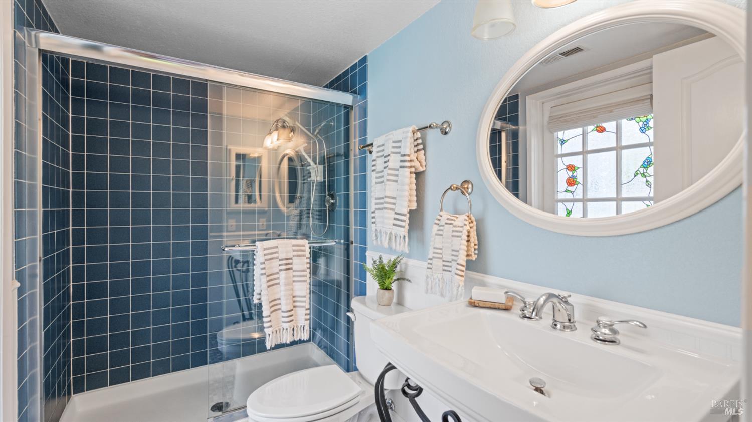Detail Gallery Image 31 of 59 For 882 Oxford Way, Benicia,  CA 94510 - 4 Beds | 3 Baths