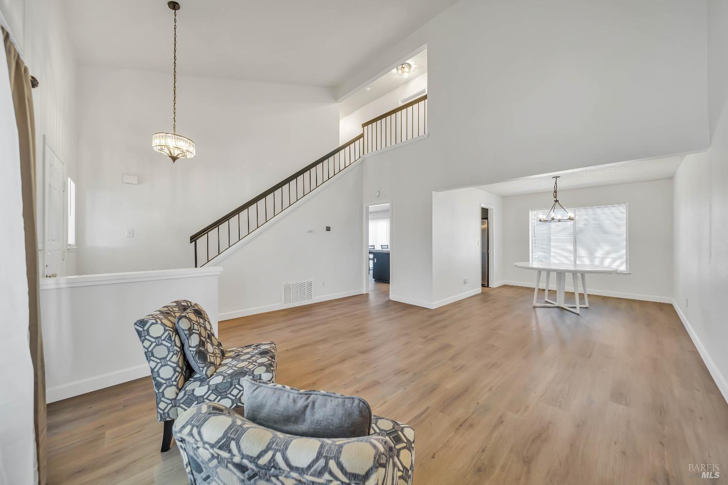 Detail Gallery Image 4 of 25 For 1416 Prospect Way, Suisun City,  CA 94585 - 4 Beds | 2/1 Baths