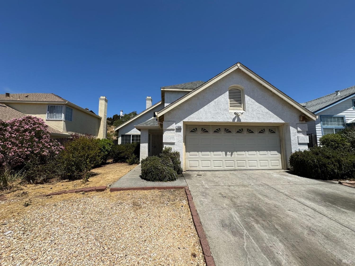 Detail Gallery Image 1 of 1 For 1466 Gateway Dr, Vallejo,  CA 94589 - 4 Beds | 3 Baths