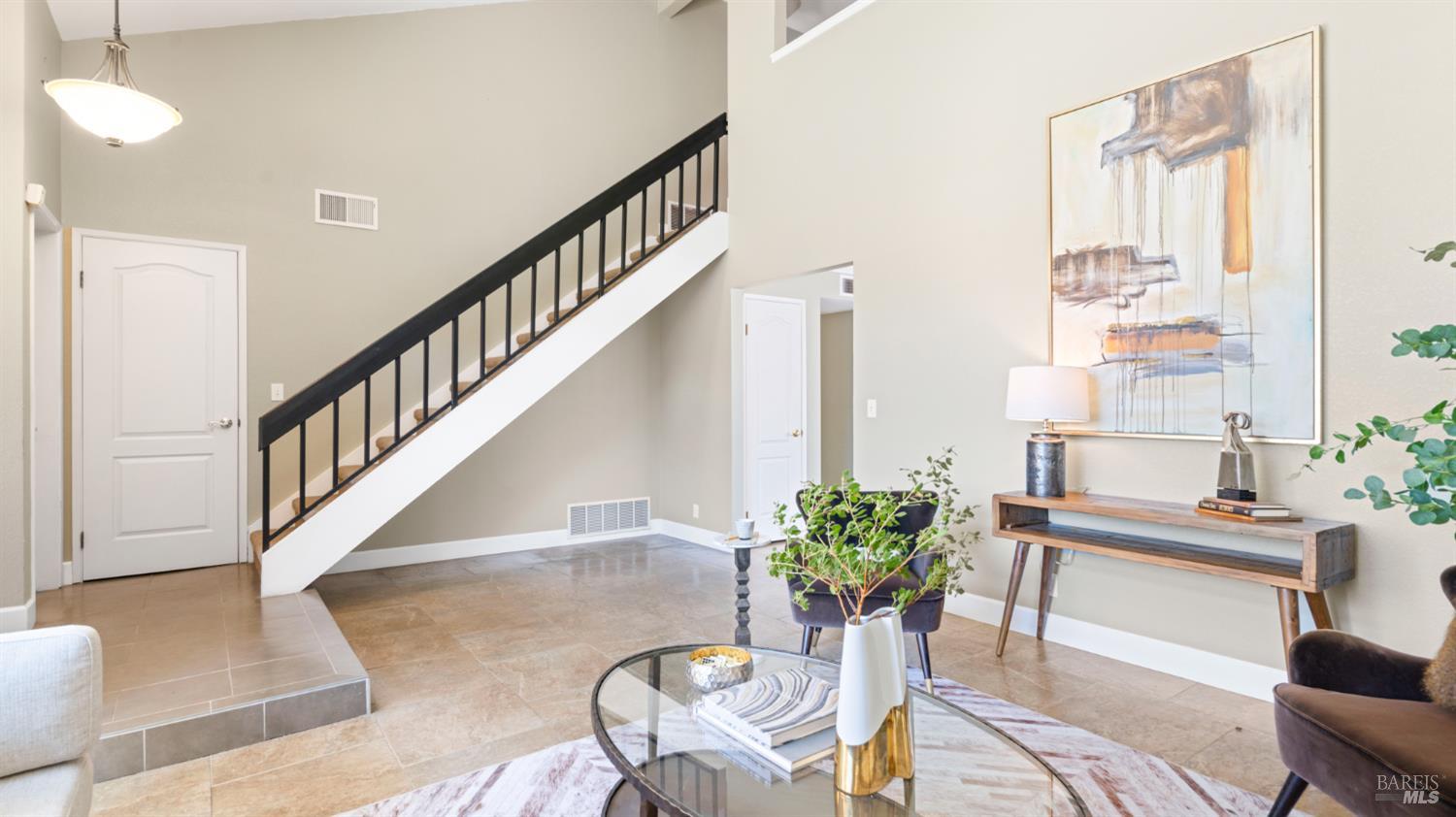 Detail Gallery Image 10 of 59 For 882 Oxford Way, Benicia,  CA 94510 - 4 Beds | 3 Baths