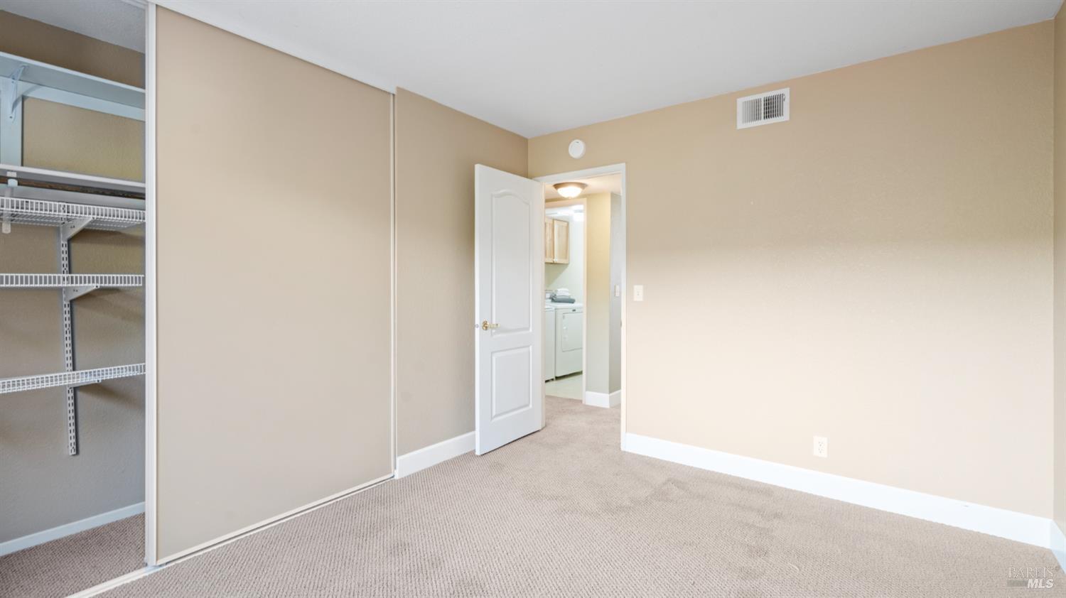 Detail Gallery Image 24 of 59 For 882 Oxford Way, Benicia,  CA 94510 - 4 Beds | 3 Baths