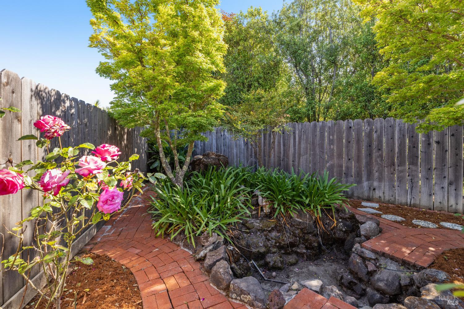 Detail Gallery Image 44 of 53 For 7 Hearthstone Ct, San Rafael,  CA 94903 - 4 Beds | 2/1 Baths