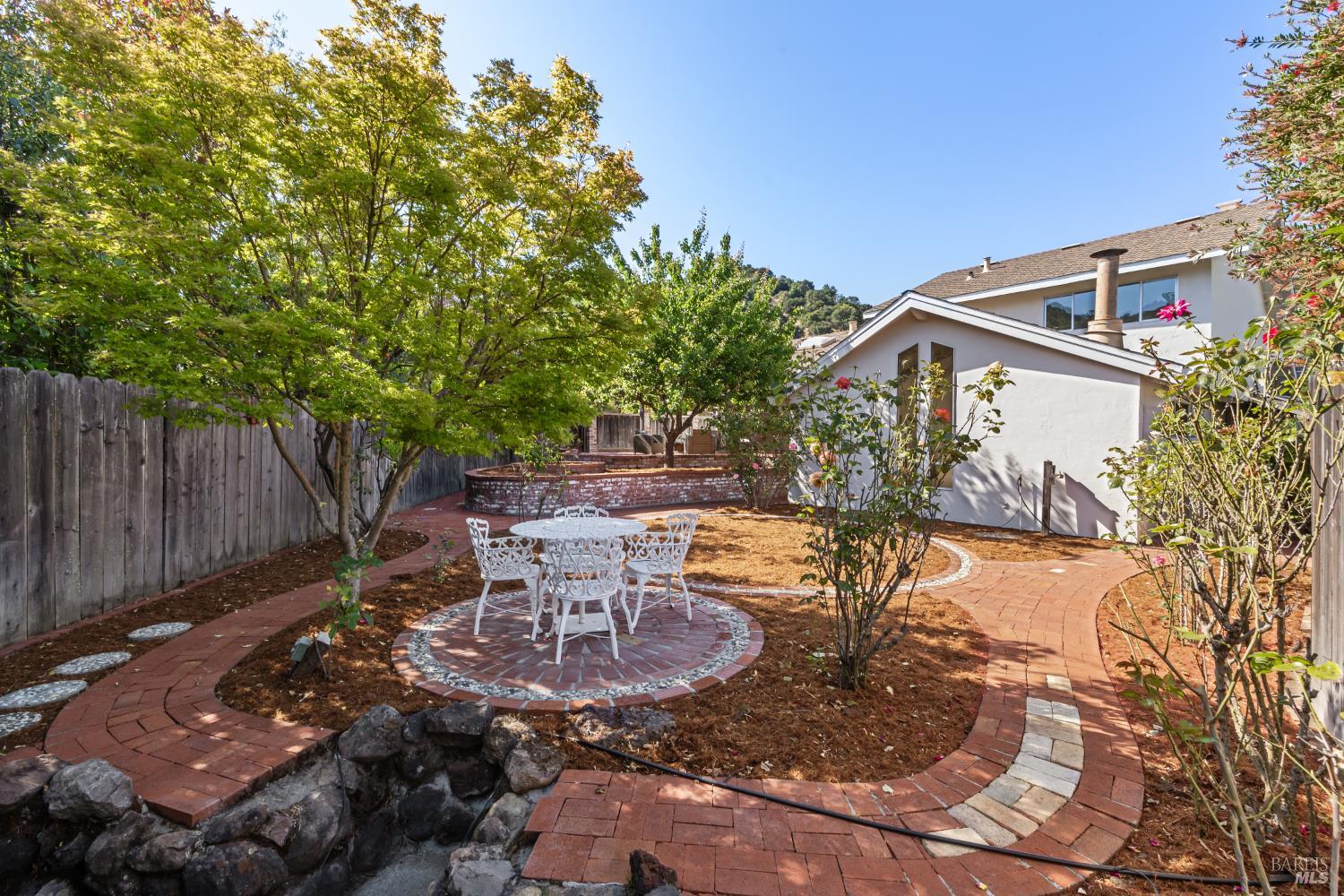 Detail Gallery Image 52 of 53 For 7 Hearthstone Ct, San Rafael,  CA 94903 - 4 Beds | 2/1 Baths