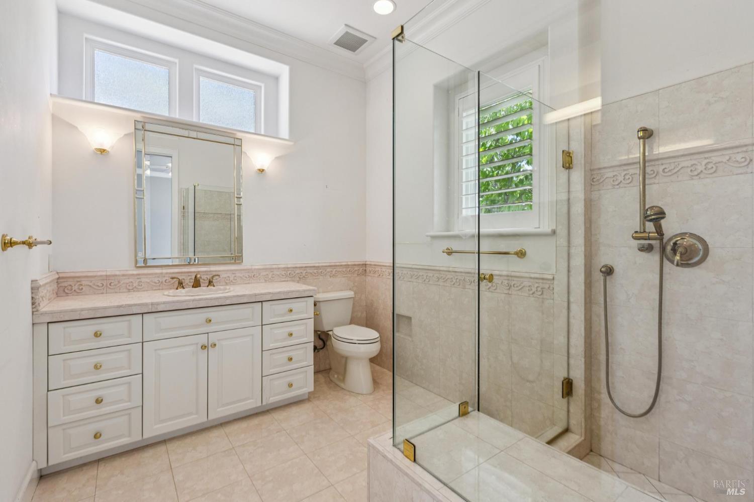 Detail Gallery Image 39 of 79 For 3557 Golf View Ter, Santa Rosa,  CA 95405 - 4 Beds | 3/1 Baths
