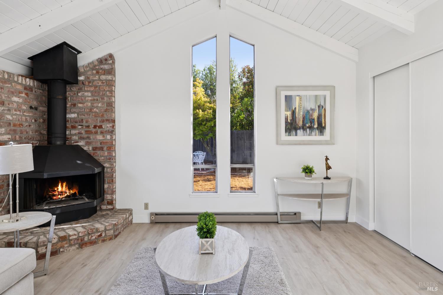 Detail Gallery Image 31 of 53 For 7 Hearthstone Ct, San Rafael,  CA 94903 - 4 Beds | 2/1 Baths