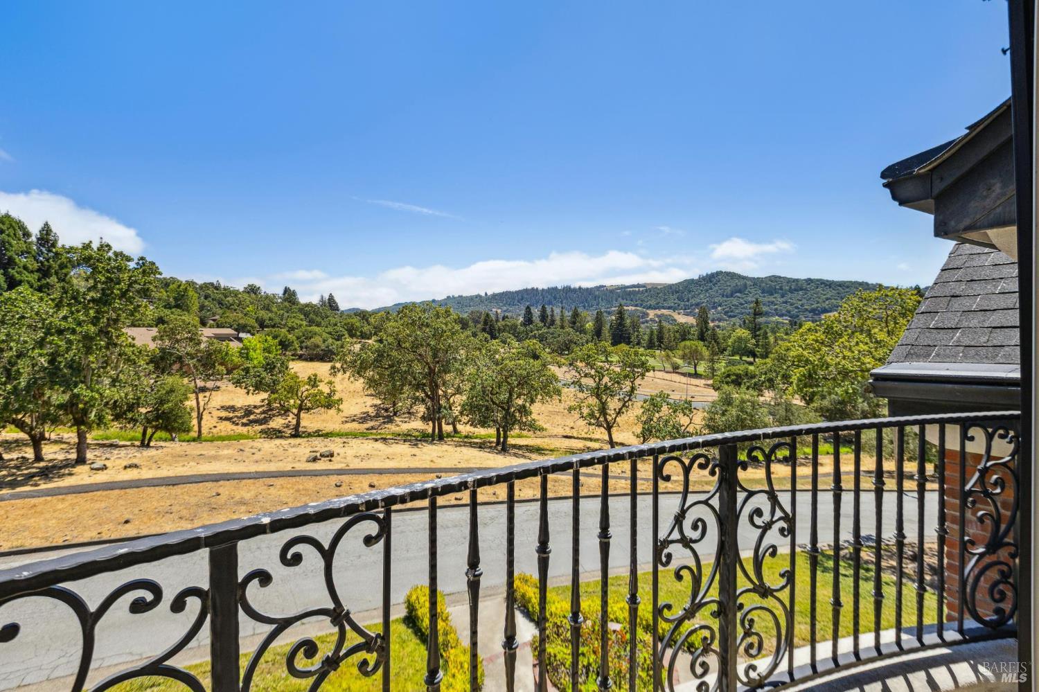Detail Gallery Image 51 of 79 For 3557 Golf View Ter, Santa Rosa,  CA 95405 - 4 Beds | 3/1 Baths
