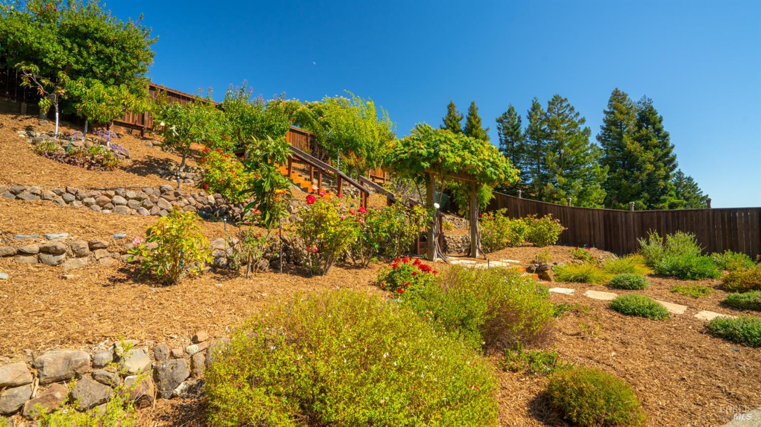 Detail Gallery Image 50 of 59 For 882 Oxford Way, Benicia,  CA 94510 - 4 Beds | 3 Baths