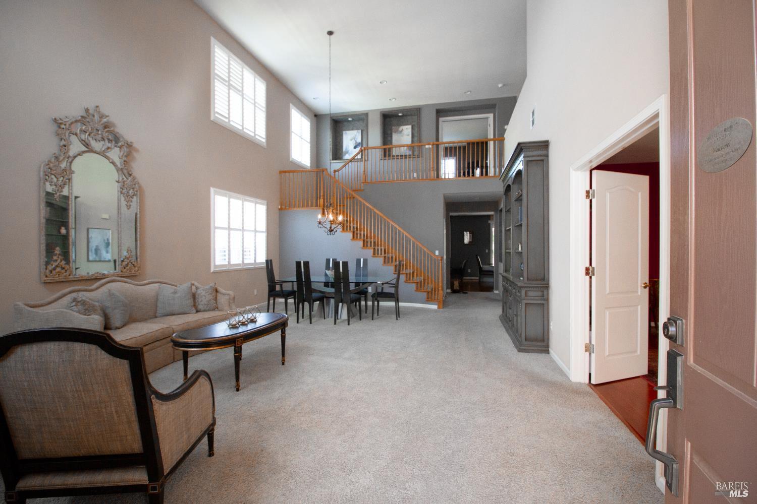Detail Gallery Image 4 of 33 For 325 Marshall Rd, Vacaville,  CA 95687 - 4 Beds | 3 Baths
