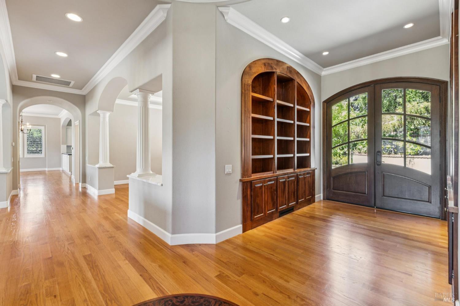 Detail Gallery Image 7 of 79 For 3557 Golf View Ter, Santa Rosa,  CA 95405 - 4 Beds | 3/1 Baths