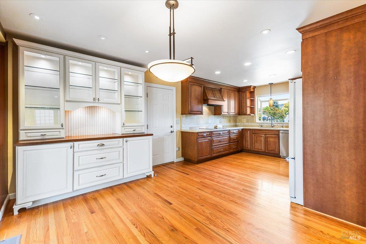 Detail Gallery Image 19 of 37 For 5331 Diane Way, Santa Rosa,  CA 95409 - 2 Beds | 2 Baths