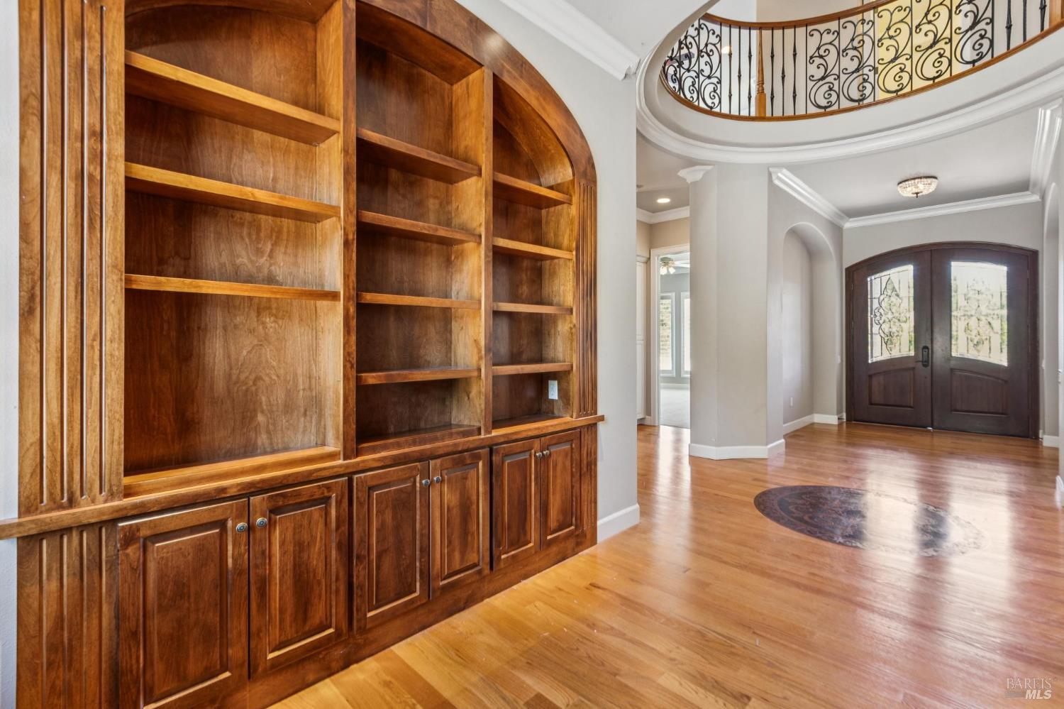 Detail Gallery Image 8 of 79 For 3557 Golf View Ter, Santa Rosa,  CA 95405 - 4 Beds | 3/1 Baths