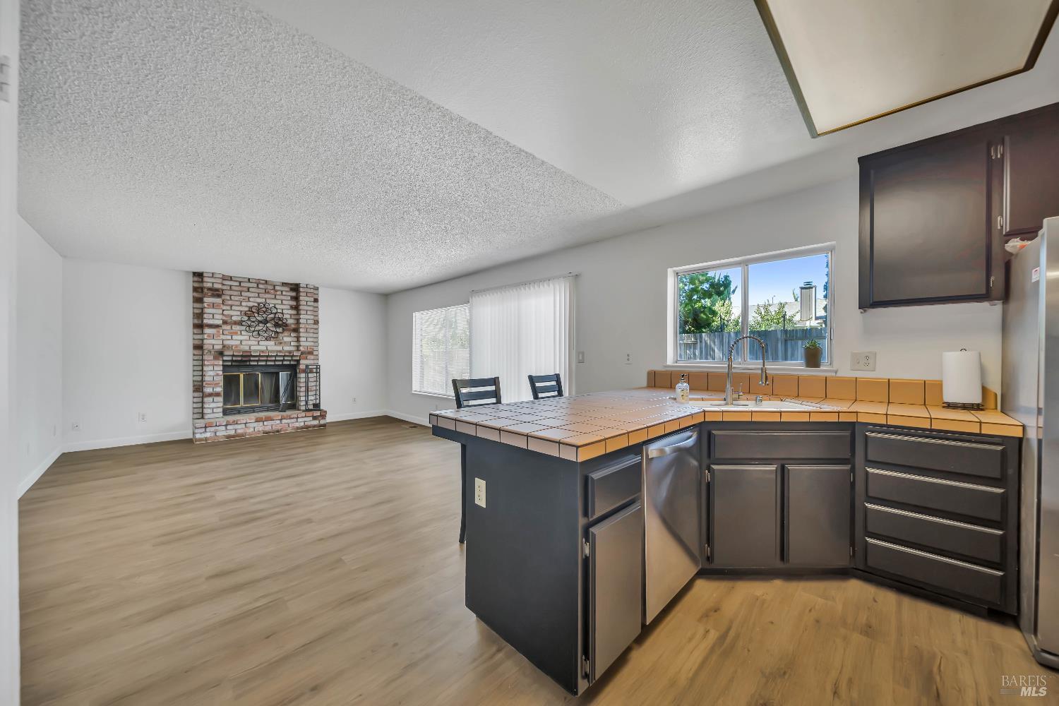 Detail Gallery Image 10 of 25 For 1416 Prospect Way, Suisun City,  CA 94585 - 4 Beds | 2/1 Baths