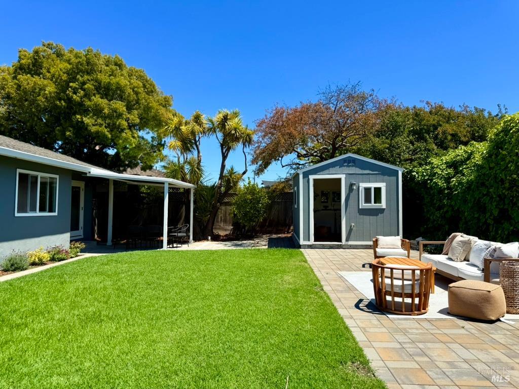 Detail Gallery Image 29 of 39 For 16 Tradewind Psge, Corte Madera,  CA 94925 - 3 Beds | 2 Baths