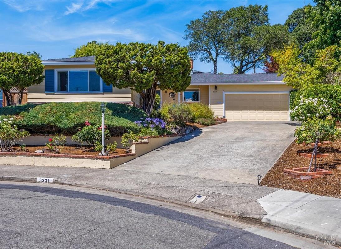 Detail Gallery Image 7 of 37 For 5331 Diane Way, Santa Rosa,  CA 95409 - 2 Beds | 2 Baths