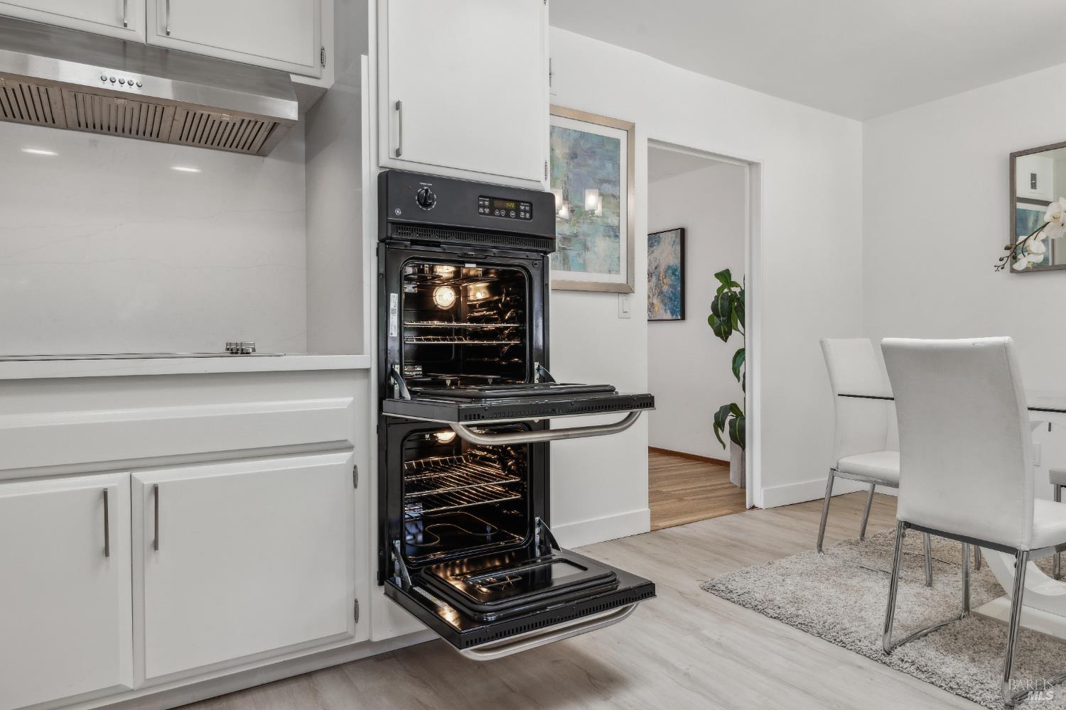 Detail Gallery Image 14 of 53 For 7 Hearthstone Ct, San Rafael,  CA 94903 - 4 Beds | 2/1 Baths