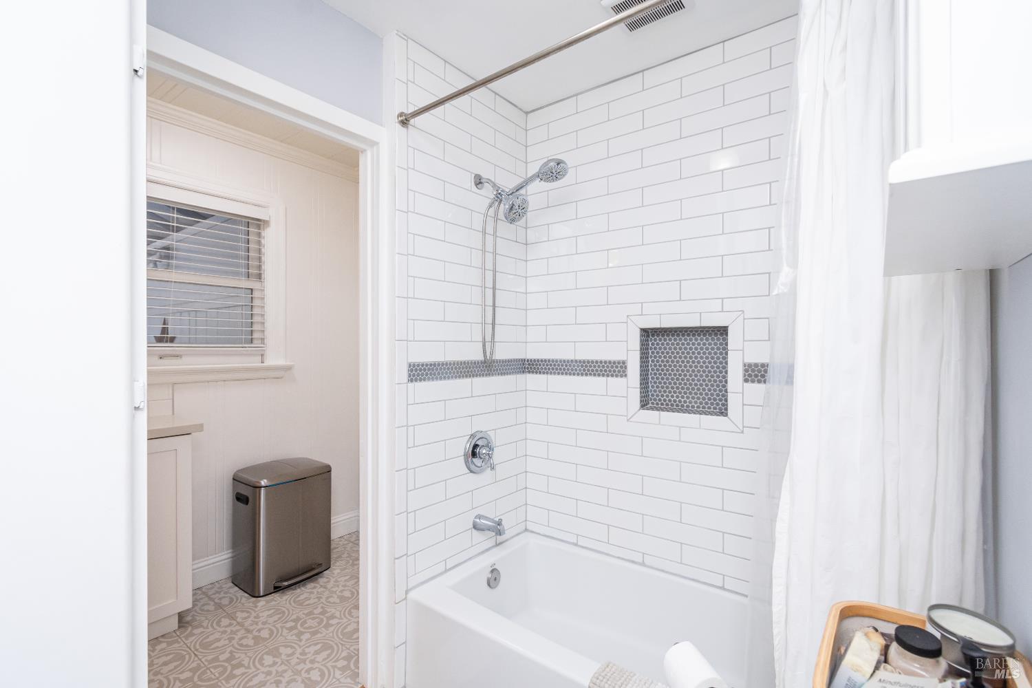 Detail Gallery Image 32 of 84 For 1415 East Ave, Napa,  CA 94559 - 3 Beds | 1 Baths