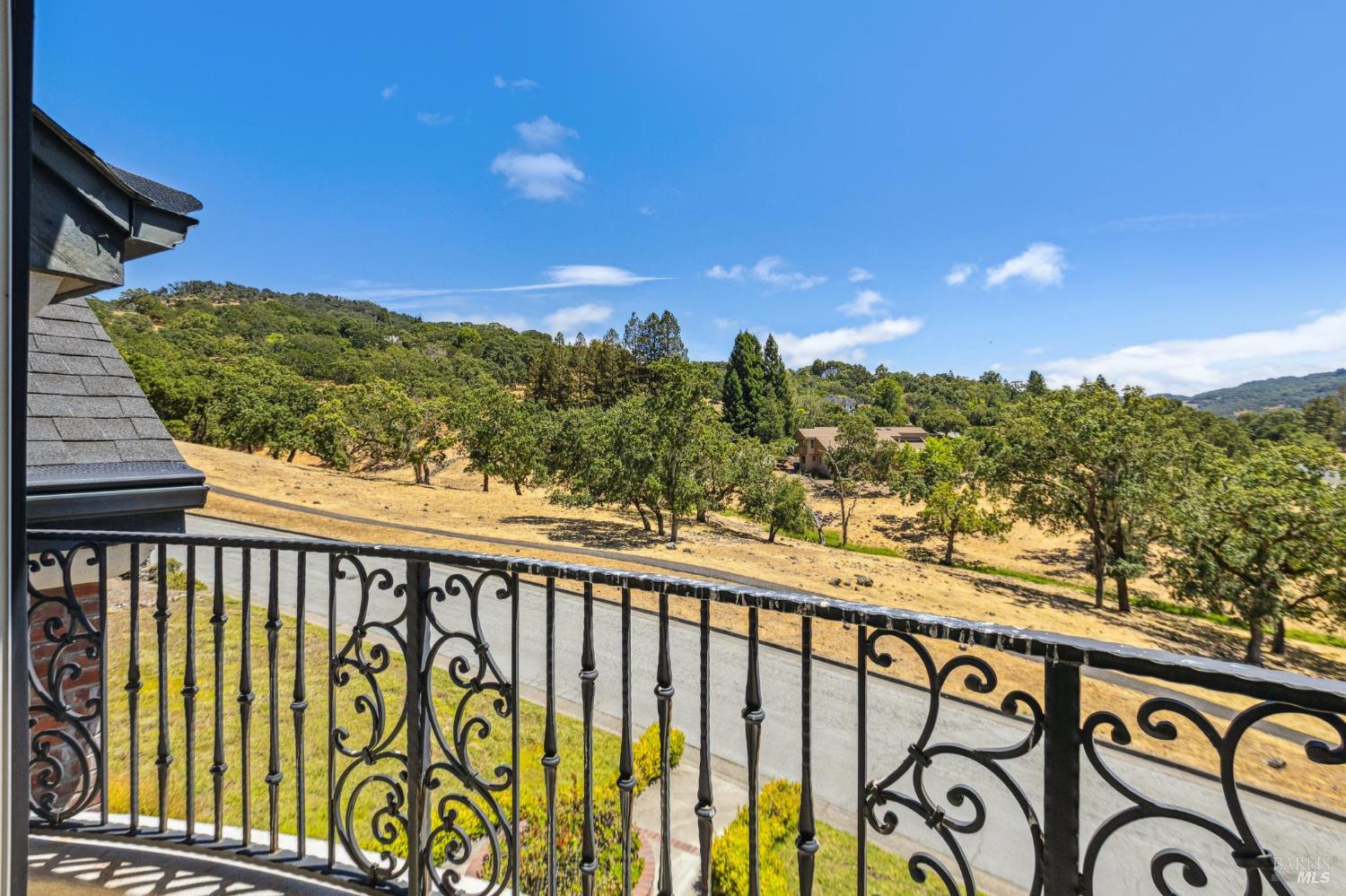 Detail Gallery Image 58 of 79 For 3557 Golf View Ter, Santa Rosa,  CA 95405 - 4 Beds | 3/1 Baths