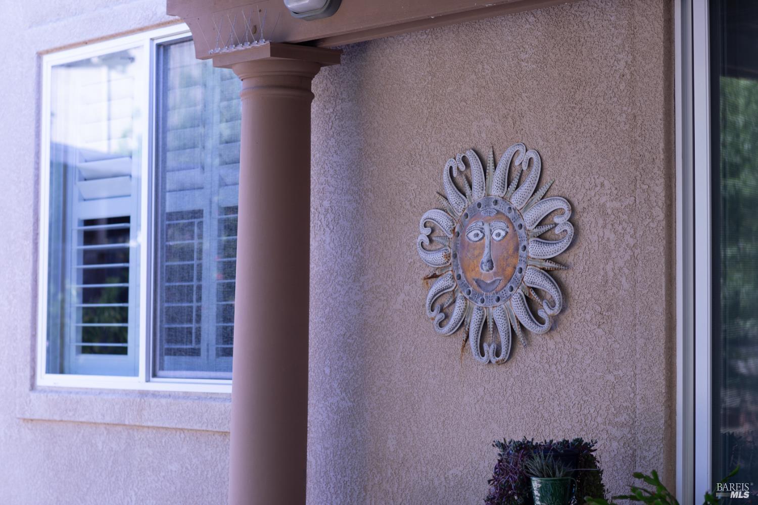 Detail Gallery Image 3 of 33 For 325 Marshall Rd, Vacaville,  CA 95687 - 4 Beds | 3 Baths