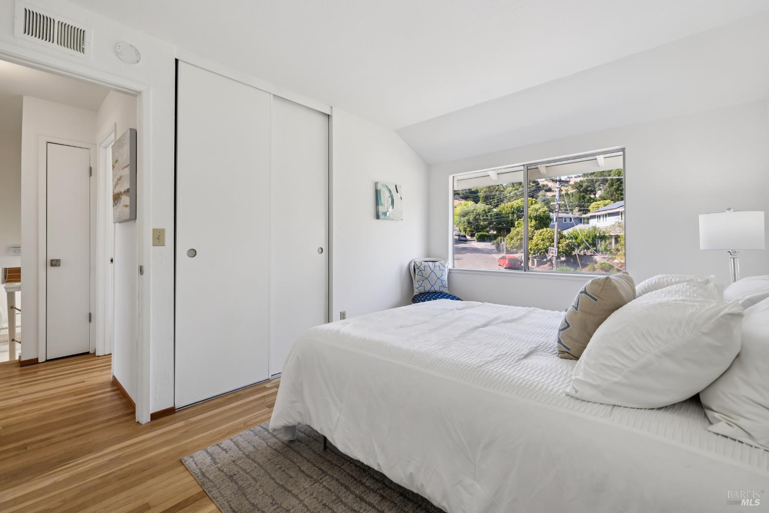 Detail Gallery Image 22 of 53 For 7 Hearthstone Ct, San Rafael,  CA 94903 - 4 Beds | 2/1 Baths