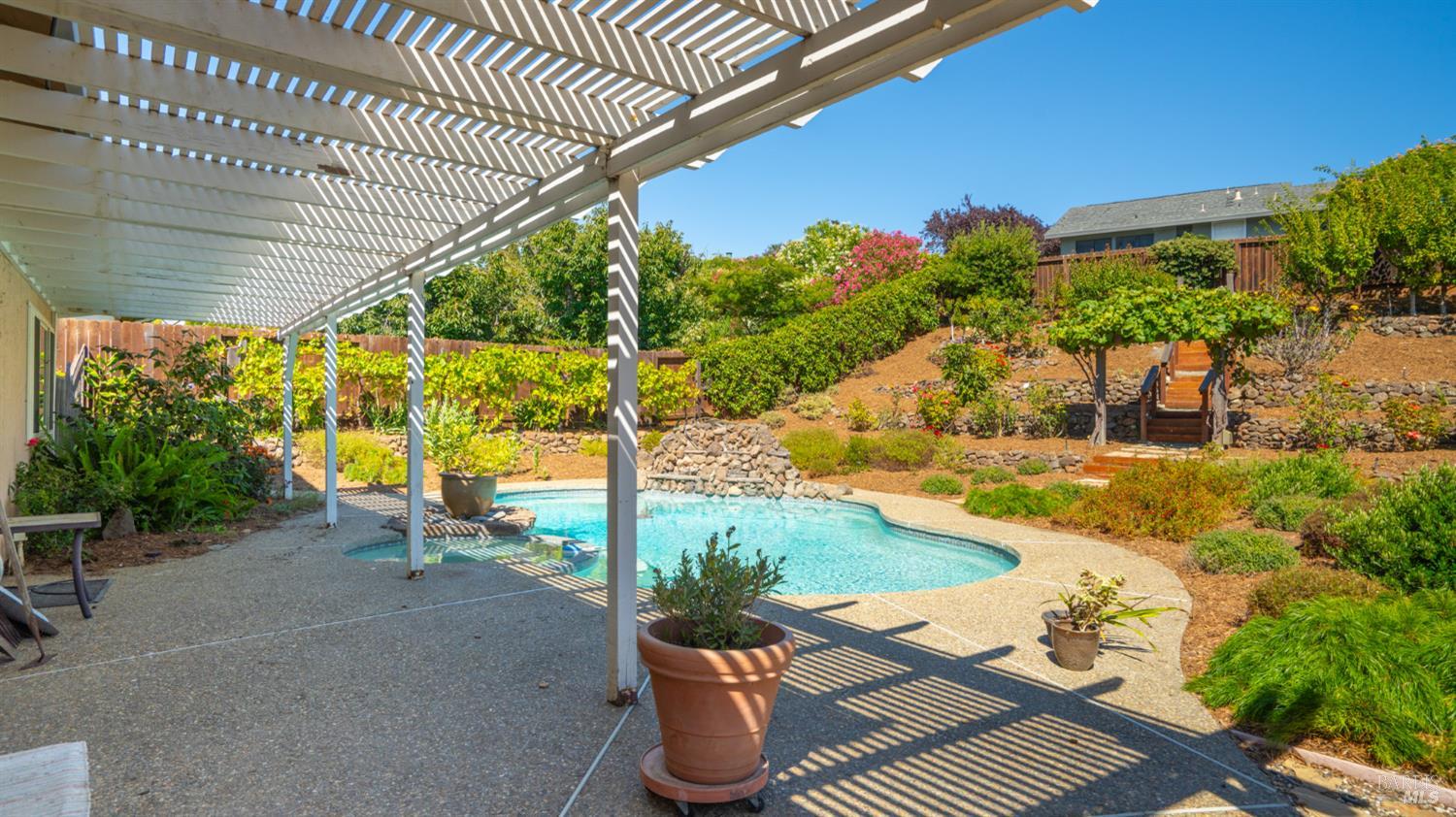 Detail Gallery Image 46 of 59 For 882 Oxford Way, Benicia,  CA 94510 - 4 Beds | 3 Baths