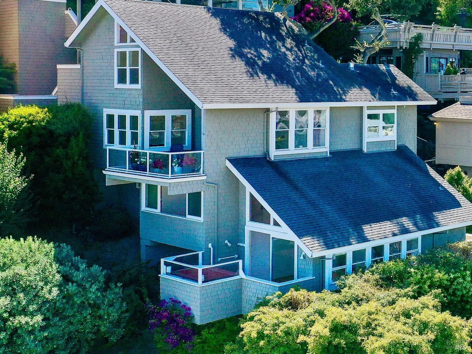Detail Gallery Image 83 of 95 For 73 Eastview Ave, Tiburon,  CA 94920 - 4 Beds | 4/1 Baths
