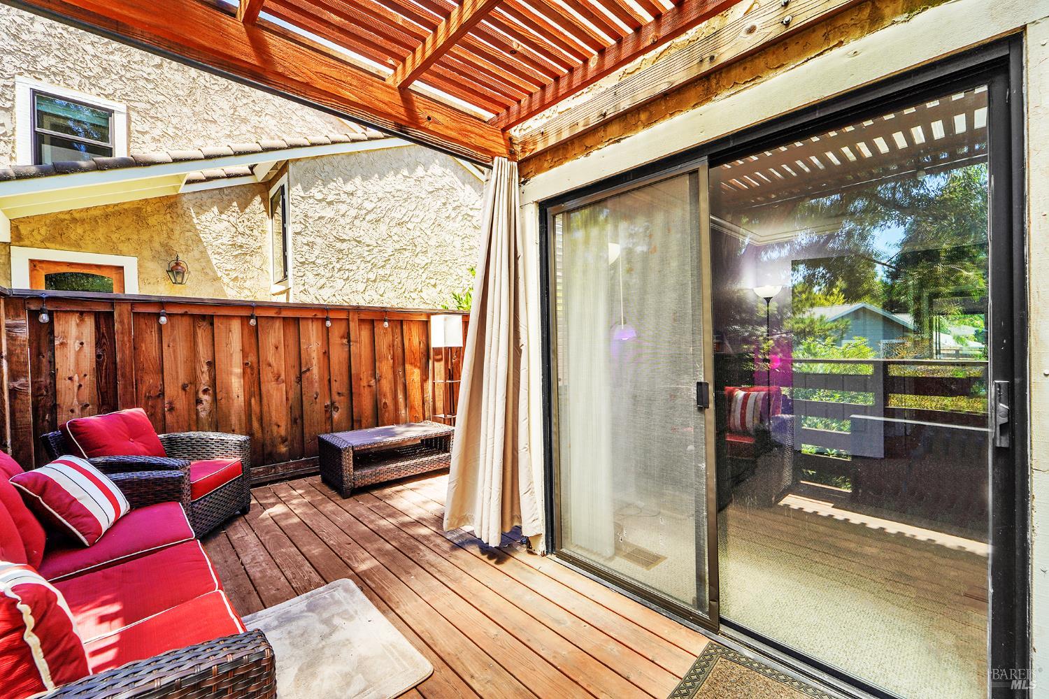Detail Gallery Image 19 of 24 For 2109 Lost Lake Pl, Martinez,  CA 94553 - 2 Beds | 2 Baths