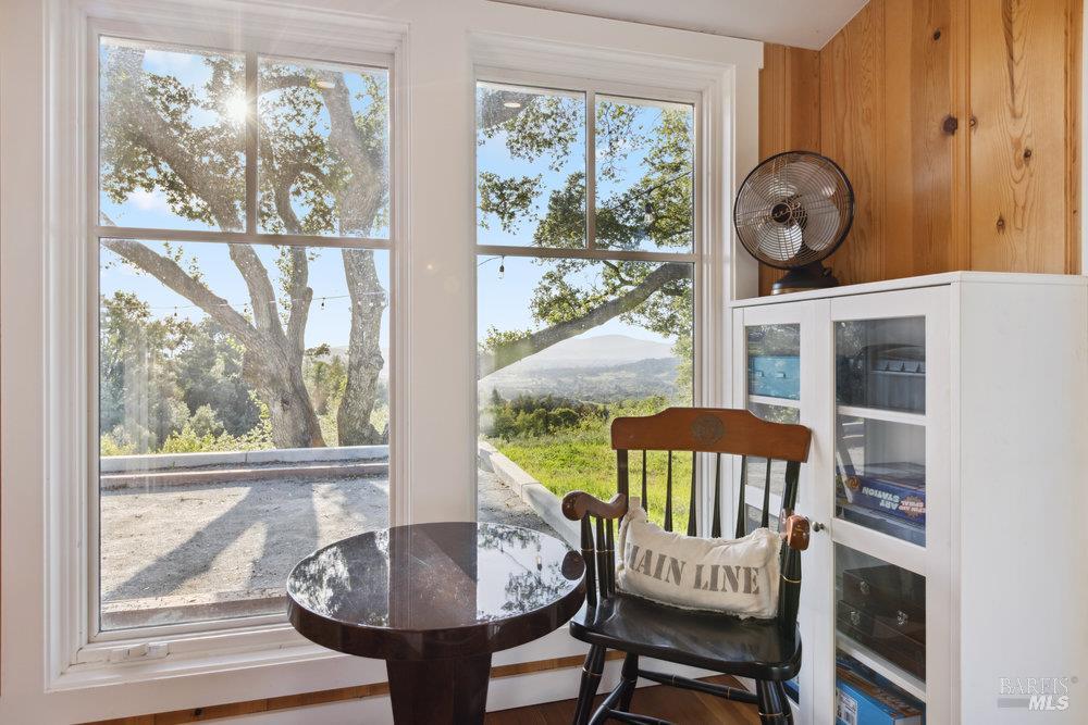 Detail Gallery Image 32 of 49 For 1180 Green Valley Rd, Napa,  CA 94558 - 3 Beds | 2 Baths