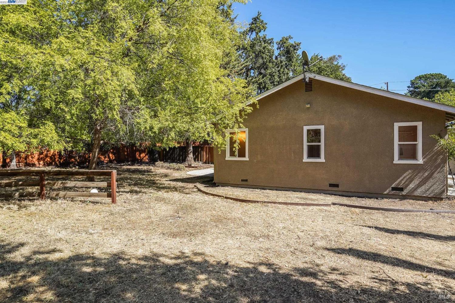 Detail Gallery Image 26 of 40 For 1651 Green Valley Rd, Danville,  CA 94526 - 4 Beds | 2 Baths