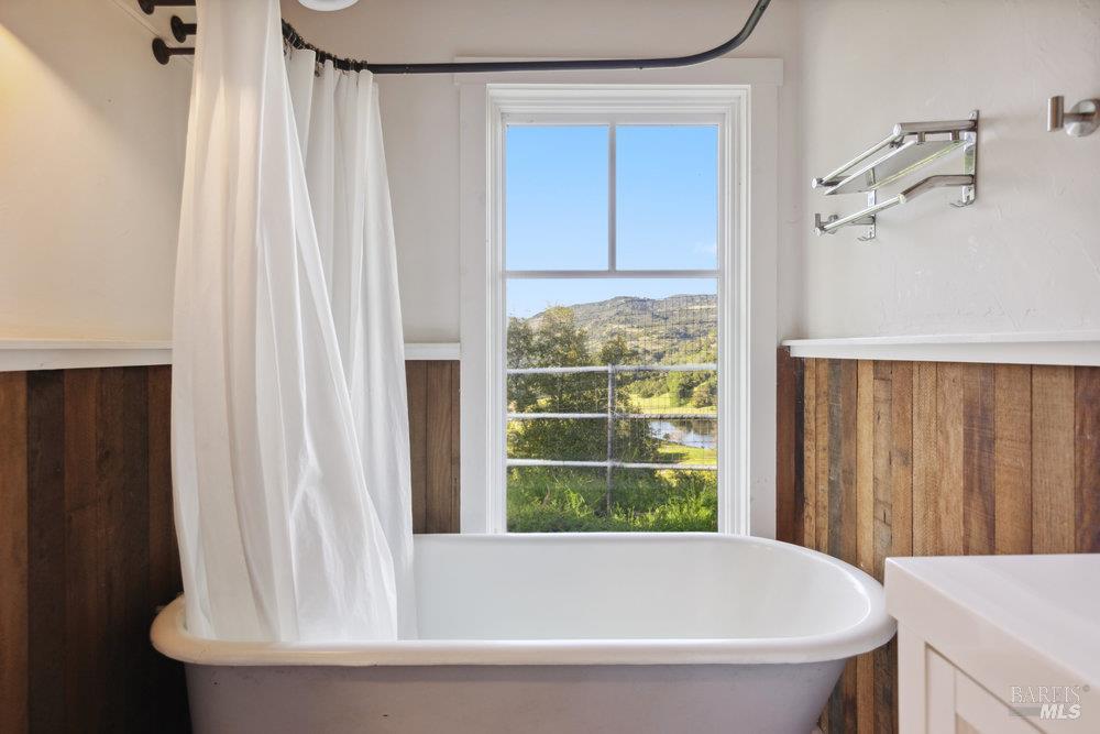 Detail Gallery Image 36 of 49 For 1180 Green Valley Rd, Napa,  CA 94558 - 3 Beds | 2 Baths