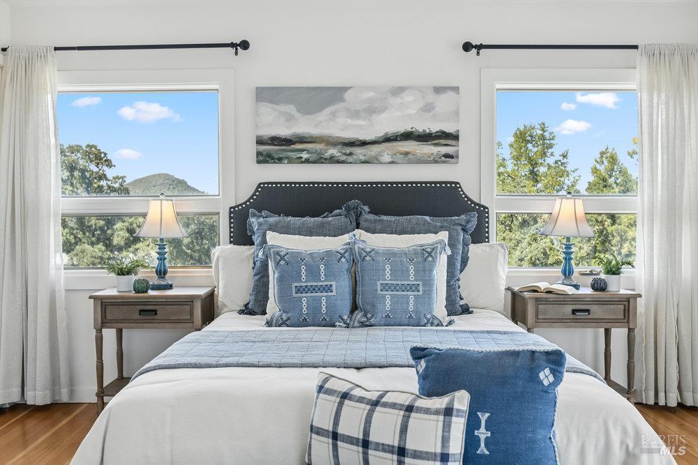 Detail Gallery Image 9 of 49 For 1180 Green Valley Rd, Napa,  CA 94558 - 3 Beds | 2 Baths